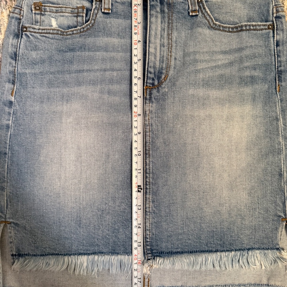 Like new!! Joe's Jeans Collector's Edition High-Low Frayed Denim Skirt w26 - Picture 5 of 9